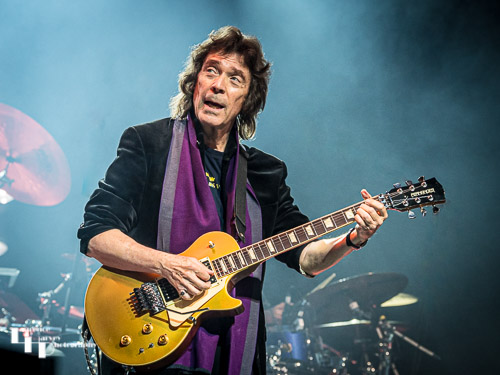 Steve Hackett on guitar & vocals