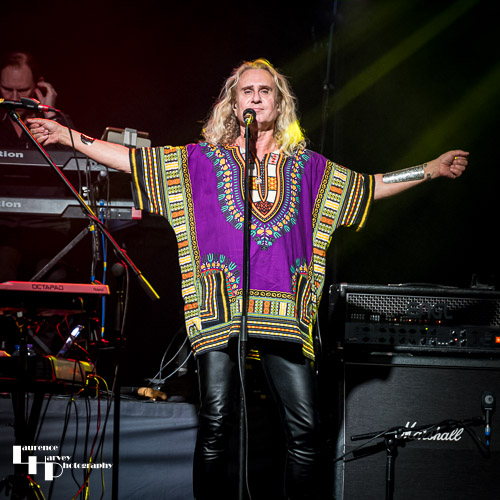 Nad Sylvan on vocals