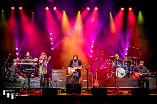 Steve Hackett & his band on stage at Ipswich Regent Theatre