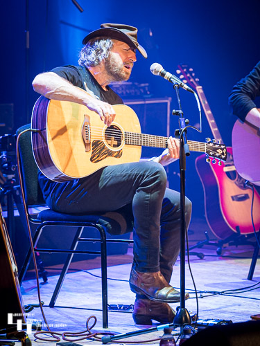 Tom Moriarty on guitar & vocals