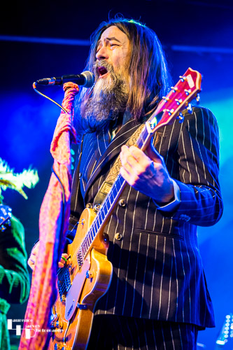 John Hartwell on vocals & guitar