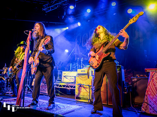 John Hartwell on vocals & guitar, Adam Brewell on bass