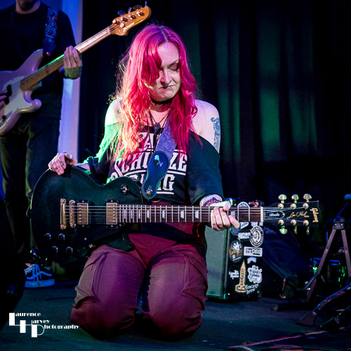 Steph Ashcroft on vocals & guitar