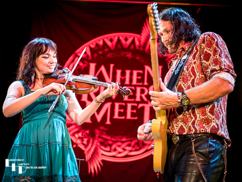 Grace Bond on vocals & violin, Aaron Bond on guitar