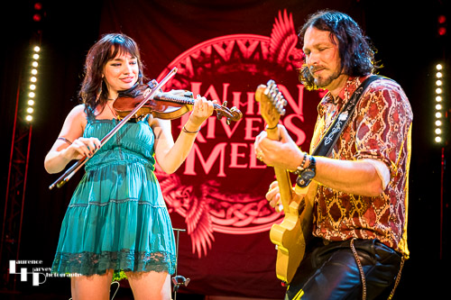 Grace Bond on vocals & violin, Aaron Bond on guitar