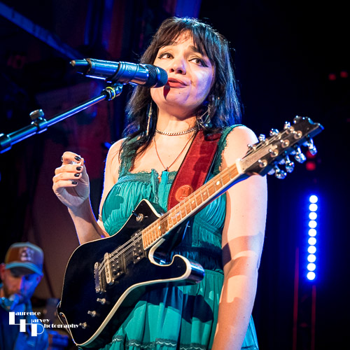 Grace Bond on vocals & mandolin