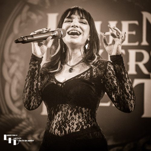 Grace Bond on vocals
