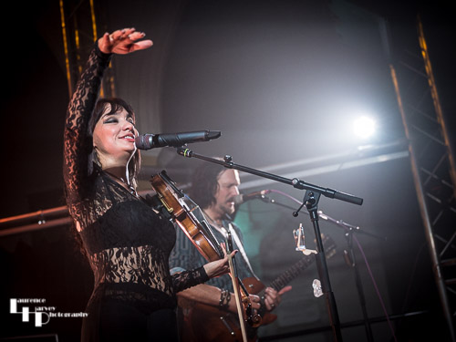 Grace Bond on vocals & violin