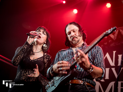 Grace Bond on vocals, Aaron Bond on guitar & vocals