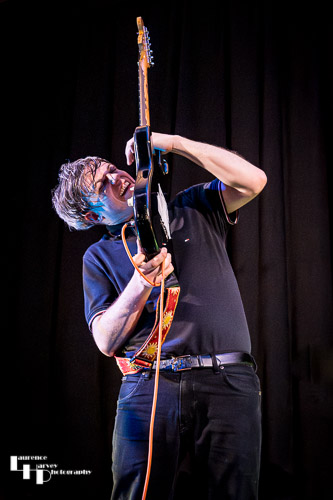 Zac Schulze on vocals & guitar