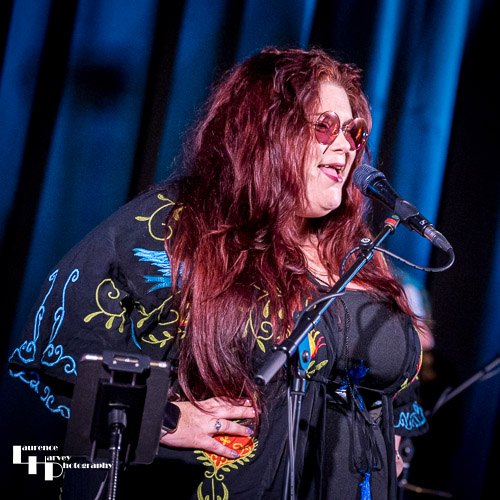 Alice Armstrong on vocals