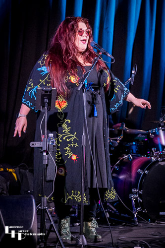 Alice Armstrong on vocals