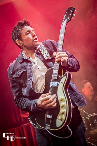 Aynsley Lister on vocals & guitar