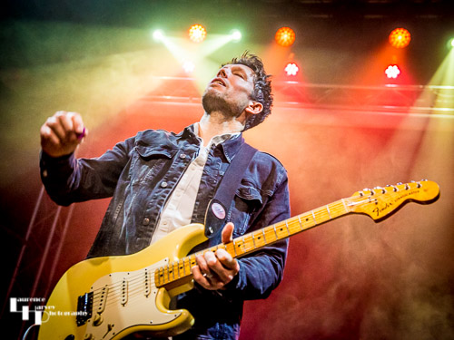 Aynsley Lister on vocals & guitar