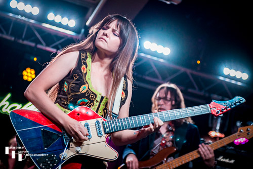 Arielle on vocals & guitar