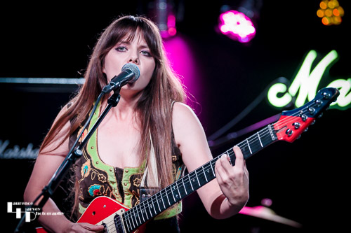 Arielle on vocals & guitar