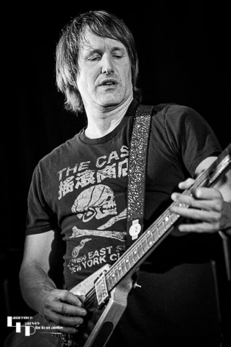 Tim Wheeler on guitar