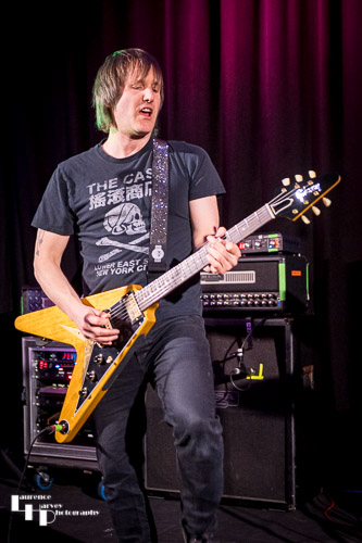 Tim Wheeler on guitar