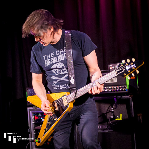 Tim Wheeler on guitar