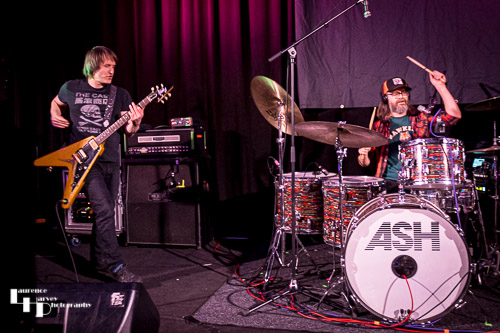 Tim Wheeler on guitar, Rick McMurray on drums