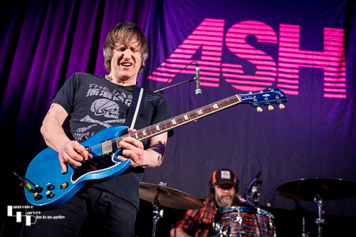 Tim Wheeler on guitar