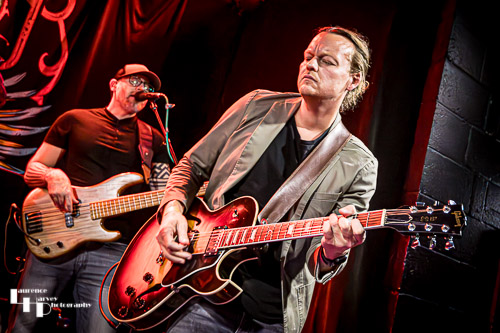 Dave Barnes on guitar