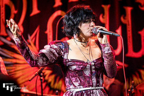 Meghan Parnell on vocals