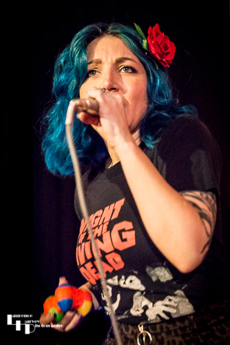 Greta Valenti on vocals