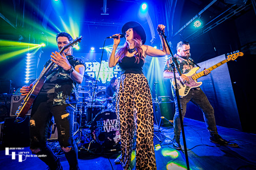 Lindsey Bonnick on vocals, Ed Clarke on guitar, Billy Dedman on bass