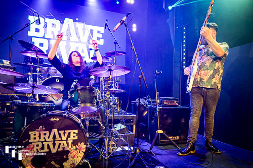 Donna Peters on drums, Billy Dedman on bass