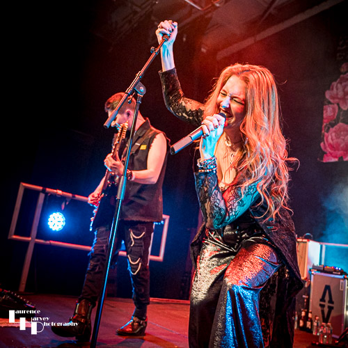 Lindsey Bonnick on vocals