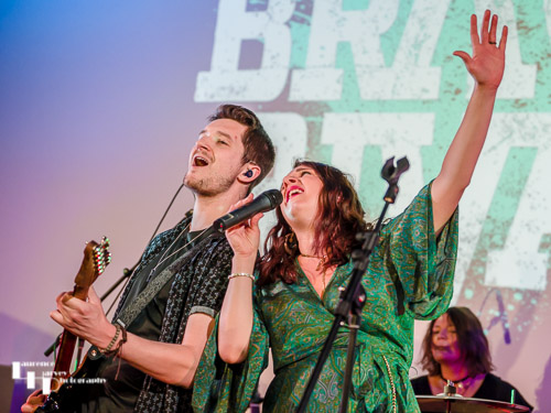 Chloe Josephine on vocals & Ed Clarke on guitar