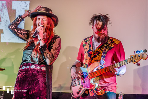 Lindsey Bonnick on vocals & Billy Dedman on bass