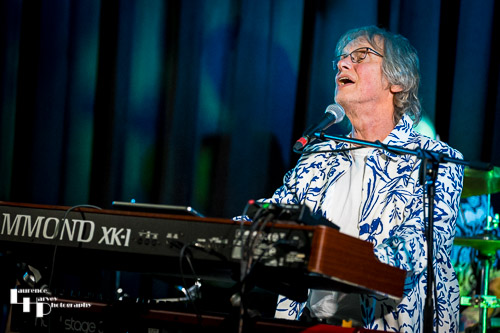 Paul Long on keys & vocals