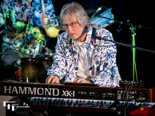 Paul Long on keys & vocals