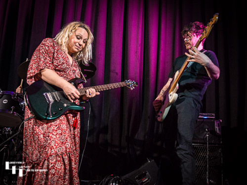 Chantel McGregor on vocals & guitar, Jake Dickens on bass