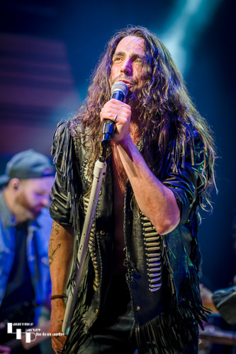 Angelo Tristan on vocals