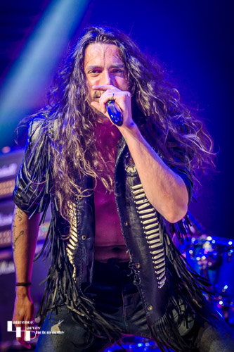 Angelo Tristan on vocals