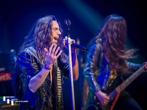 Angelo Tristan on vocals