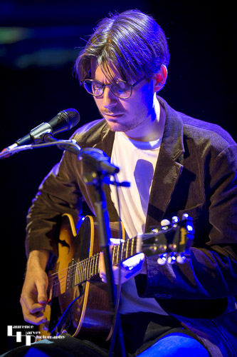 Connor Selby on vocals & guitar