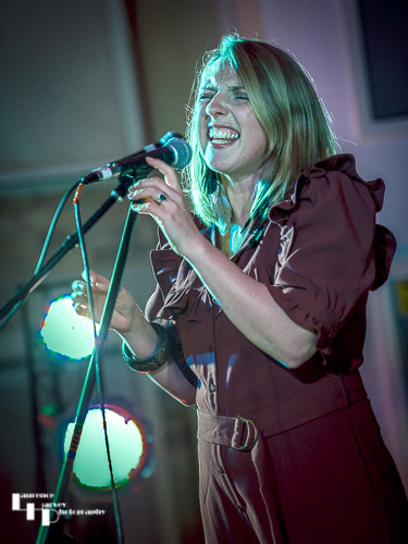 Lauren Dove on vocals