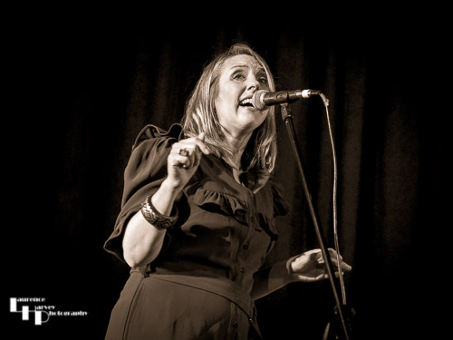 Lauren Dove on vocals