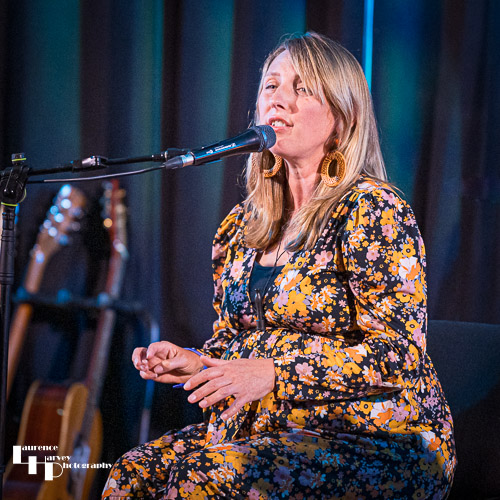 Lauren Dove on vocals