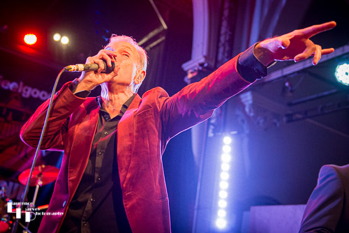 Robert Kane on vocals