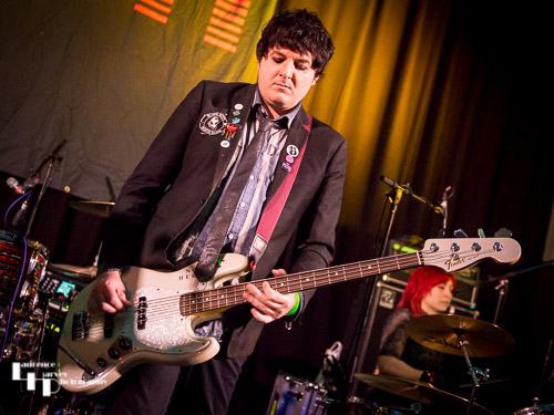 Simon Drowner on bass