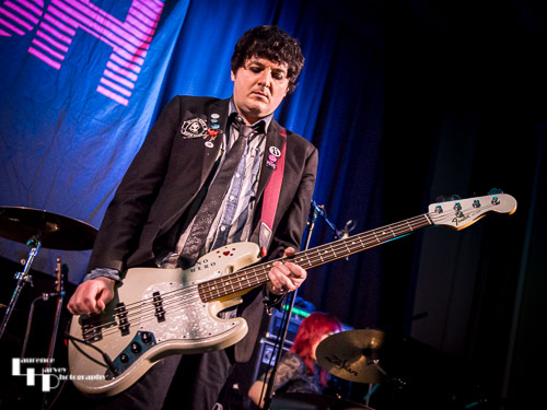 Simon Drowner on bass