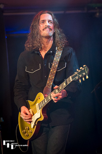 Joe Coombs on guitar