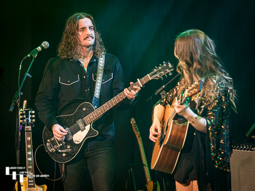 Demi Marriner on vocals & guitar, Joe Coombs on guitar