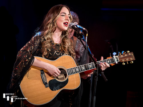 Demi Marriner on vocals & guitar