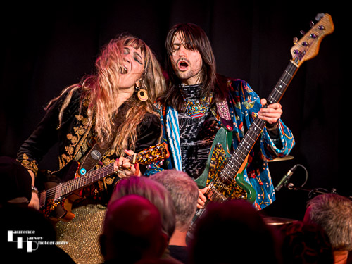 Lee-la Baum on vocals & guitar, PY Letellier on bass